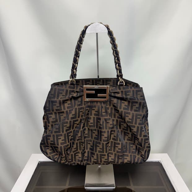 정품 펜디 주카 숄더백