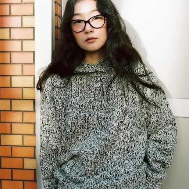 포니테일 후드 니트