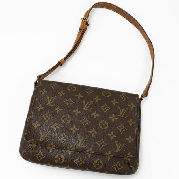 루이비통 모노그램 뮤젯 탱고 숄더백