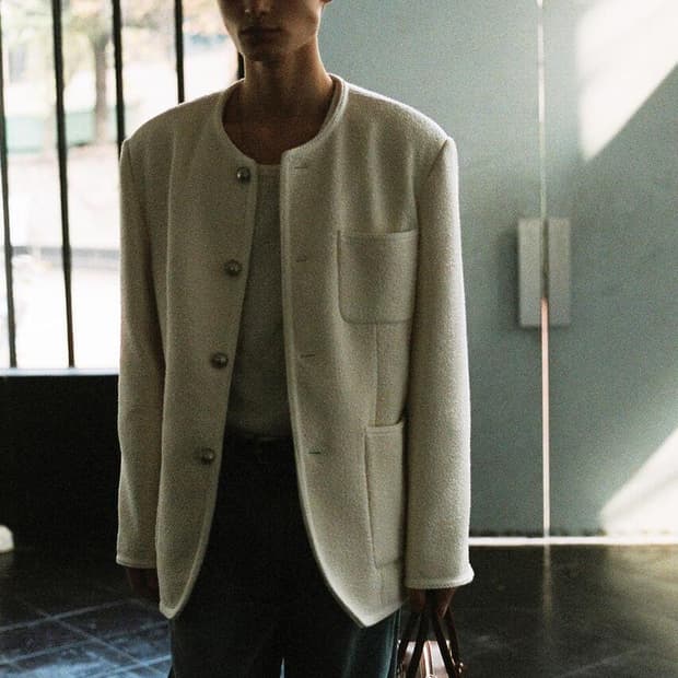 던스트 카라리스 트위드 자켓 아이보리 XL  사이즈 판매합니다.