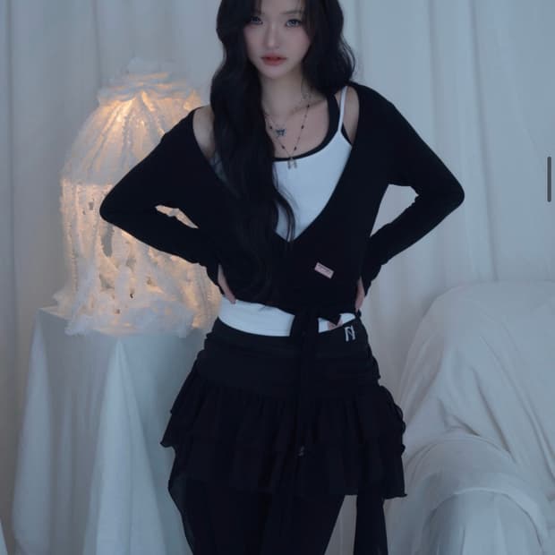 뉴얼린 Swan Sheer Wrap Cardigan 스완 가디건