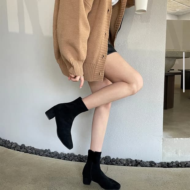 스웨이드 앵클 부츠 블랙 235