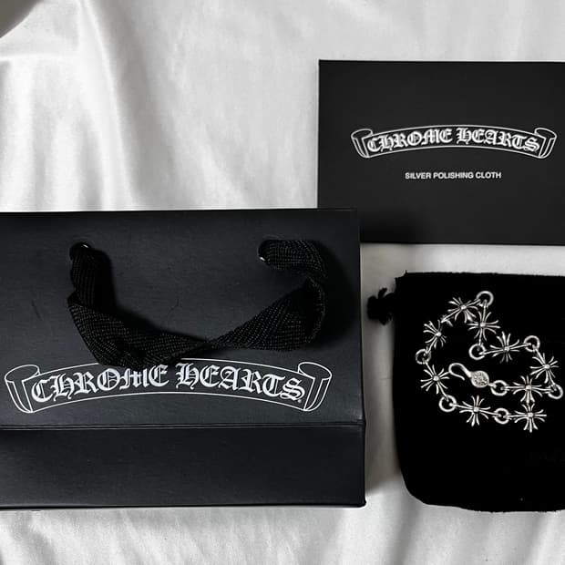 크롬하츠 컷아웃 CH PLUS 팔찌