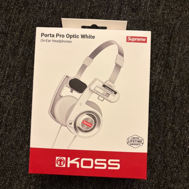 슈프림 코스 포타 프로 화이트