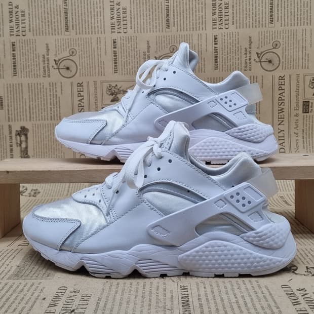 나이키에어 허라취 올흰 운동화 실사이즈245