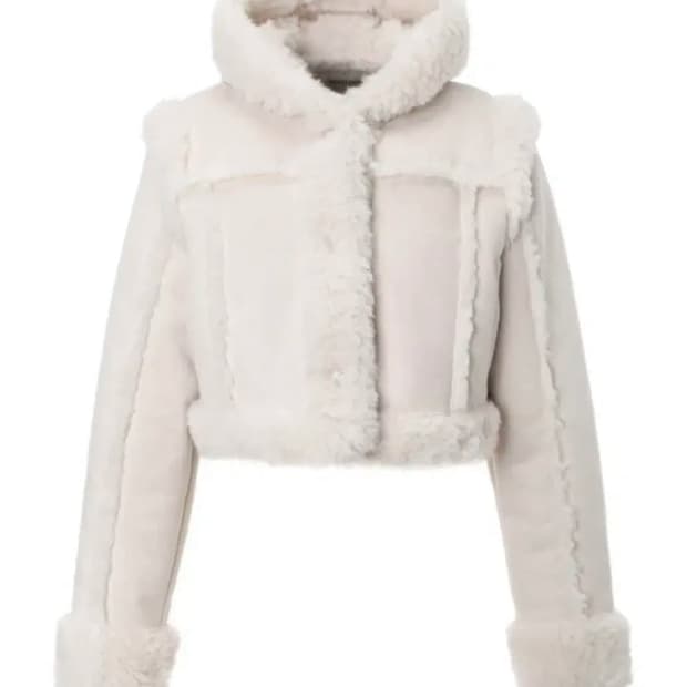 쓰리타임즈 23fw 베이비 퍼 후드 무스탕 아이보리