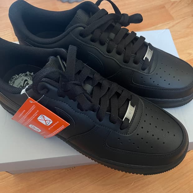 나이키 에어포스 트리플블랙 올검포스 새상품 팝니다