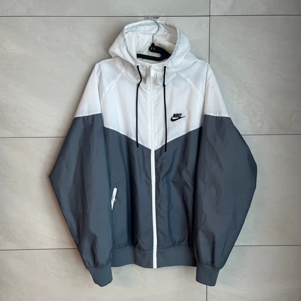 나이키 윈드러너 바람막이 (L) 