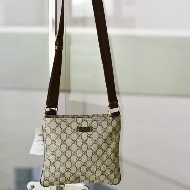 구찌 GG 수프림 메신저백(정품)