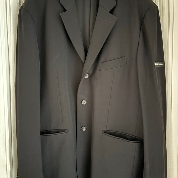 발렌시아가 플루이드 비스코스 개버딘 워시드 자켓 블랙