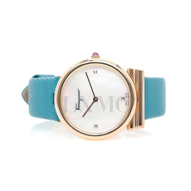 페라가모 간치노 워치 화이트 마더오브펄 간치니가죽시계 SFIY006