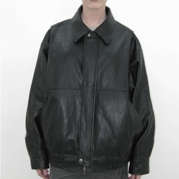 카셀 오버사이즈레더패디드 점퍼 블랙