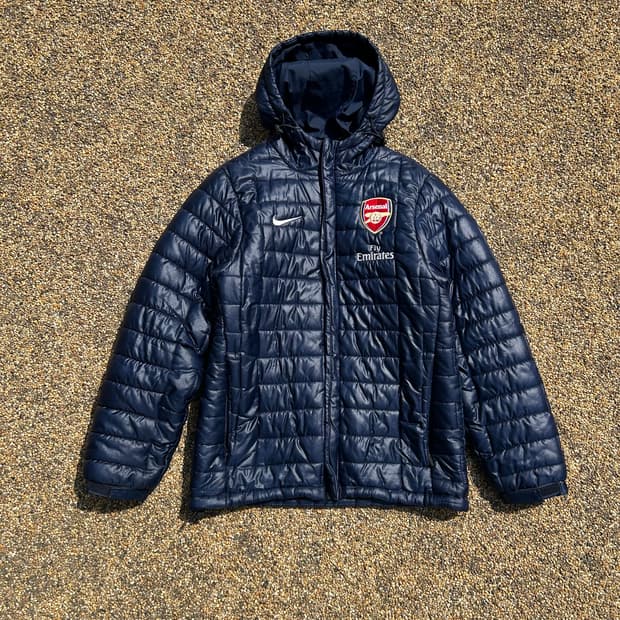 나이키(nike) 아스날 네이비 후드 경량 패딩