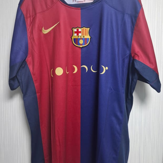 23-24 바르셀로나 홈 유니폼