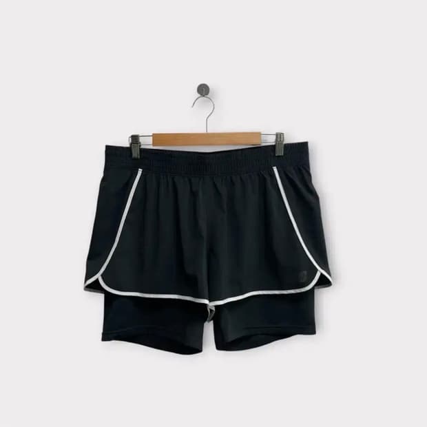 뉴발란스 러닝 블랙 컬러 투인원 반바지 L