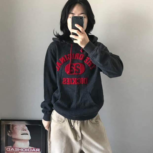 디키즈 중앙 자수로고 차콜 후드티
