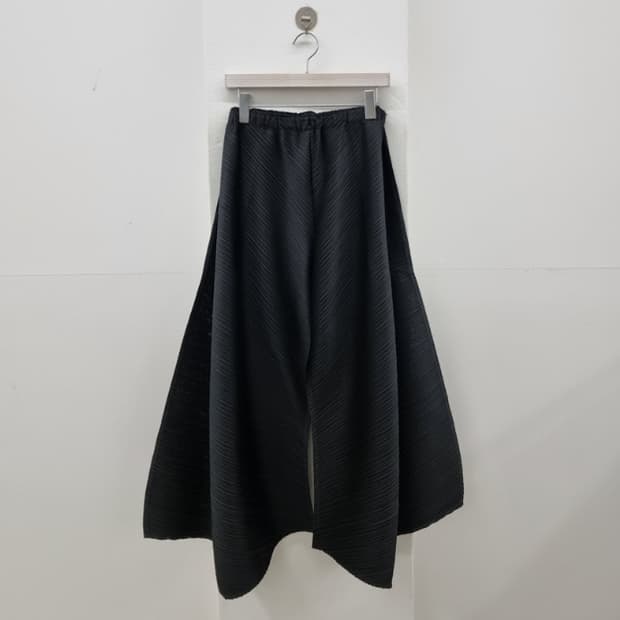 PLEATS PLEASE 플리츠플리즈