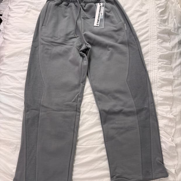 THE VINYL HOUSE CUT-OFF SWEATPANTS
