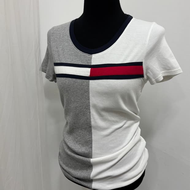 Tommy Hilfiger 타미힐피거 여성 시그니처로고 반팔티셔츠