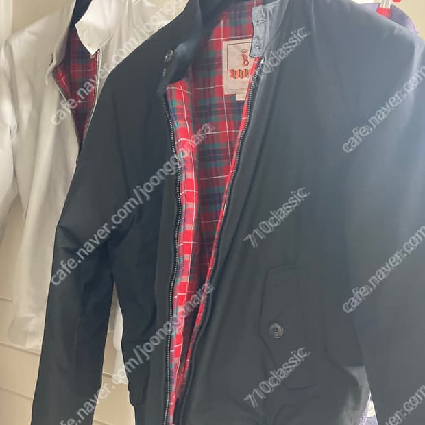 바라쿠타 /42사이즈/ thermore 충전재/ 블랙