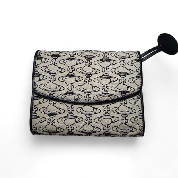 비비안 웨스트우드 오브로고 패턴 캔버스 트라이볼 지갑
