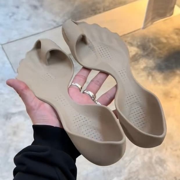 [43] 발렌시아가 제로 스니커즈 베이지