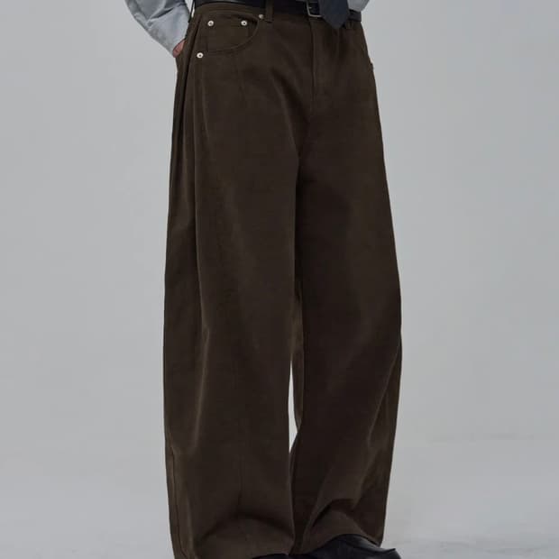 아워데이즈 사이드 턱 워시드 코튼 치노 팬츠 브라운