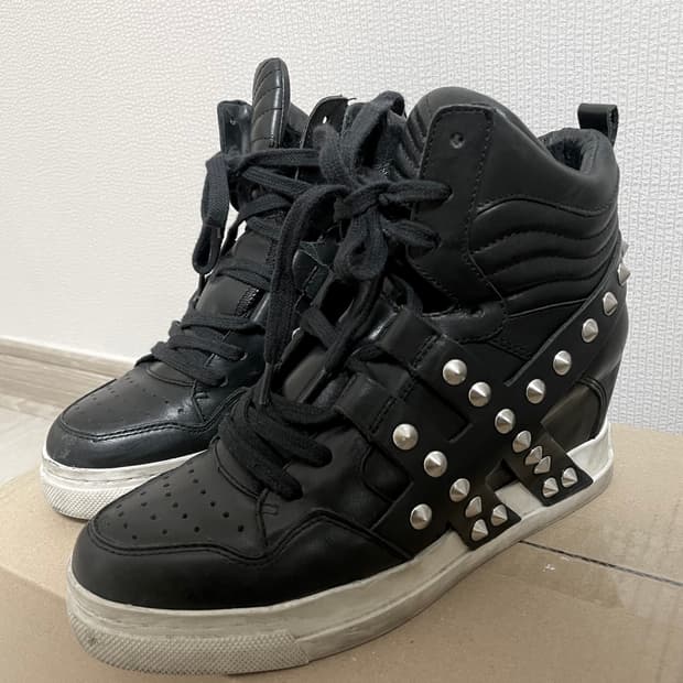 Ash clash nappa 스터드 웨지힐 스니커즈