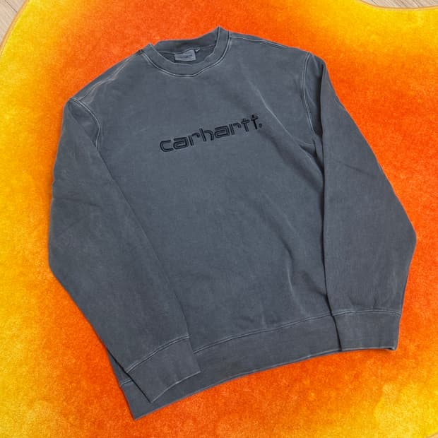 칼하트 WIP 더스티 스웨트 맨투맨 
