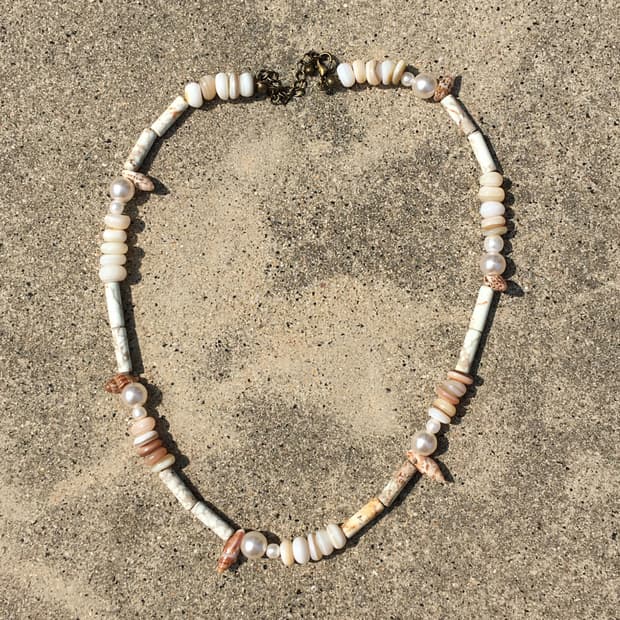 shellfish necklace (huj)