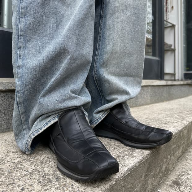 90s 블랙 프라다 스포츠 스퀘어 토 슬립온 스니커즈