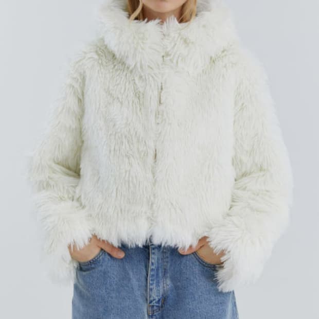 몰리올리 코멜리 퍼 후드 크롭 자켓 아이보리