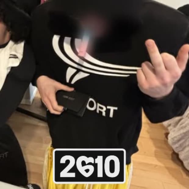 Yori Sport 77 hoodie M