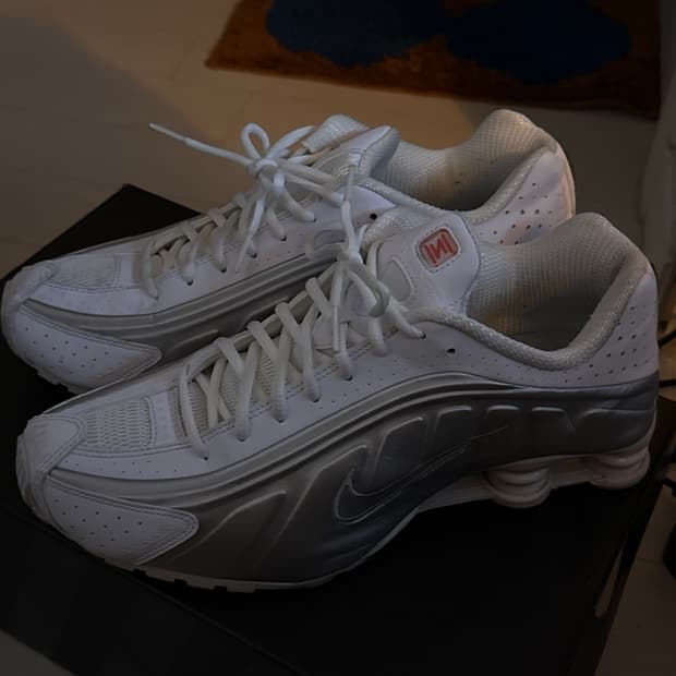 나이키 샥스 290 실버 화이트