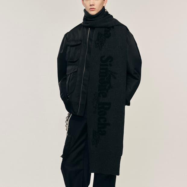 시몬로샤 25fw 로고 그래픽 캐시미어 머플러_차콜/블랙