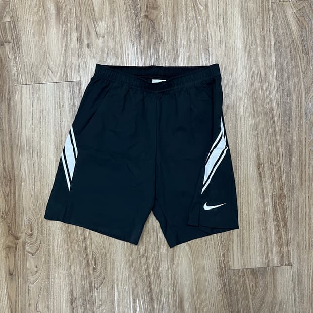 나이키 드라이핏 9“ 반바지