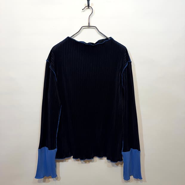 K&G INTERNATIONAL 플리츠 블라우스