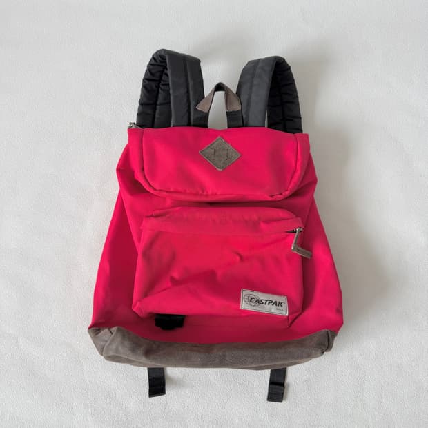 이스트팩(EASTPAK) 백팩