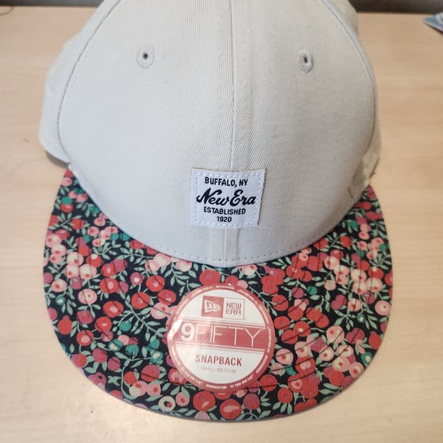 NEW ERA × LIBERTY 9FIFTY 플라워 스냅백 / 한정판 콜