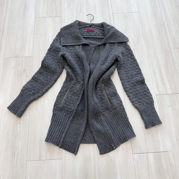 Chacoal minimal Feminine Y2K Fitted Knit