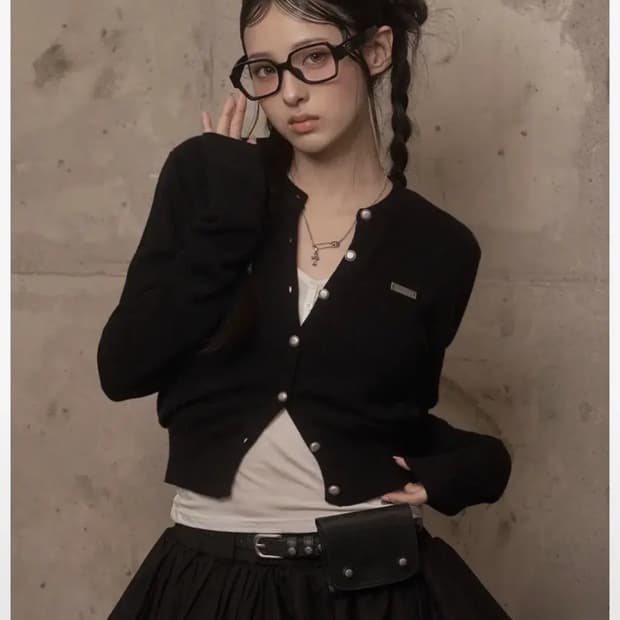 카키포인트 시그니처 니트 가디건 / 쓰리타임즈 마뗑킴 애즈온 보헤미안서우