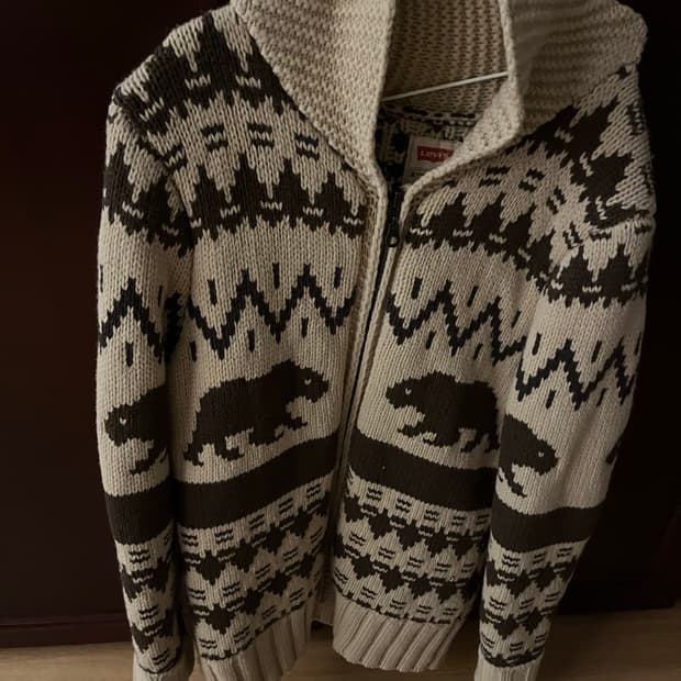 리바이스 베어 코위찬 니트 가디건