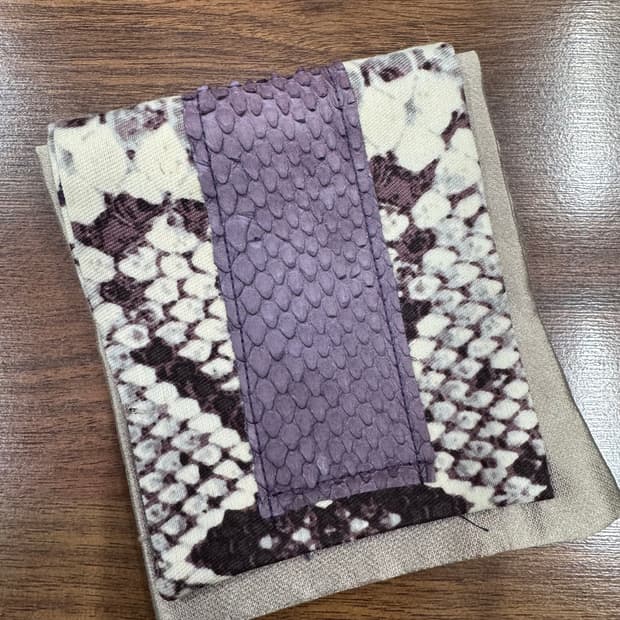 새제품 파이톤포인트 유니크브로치