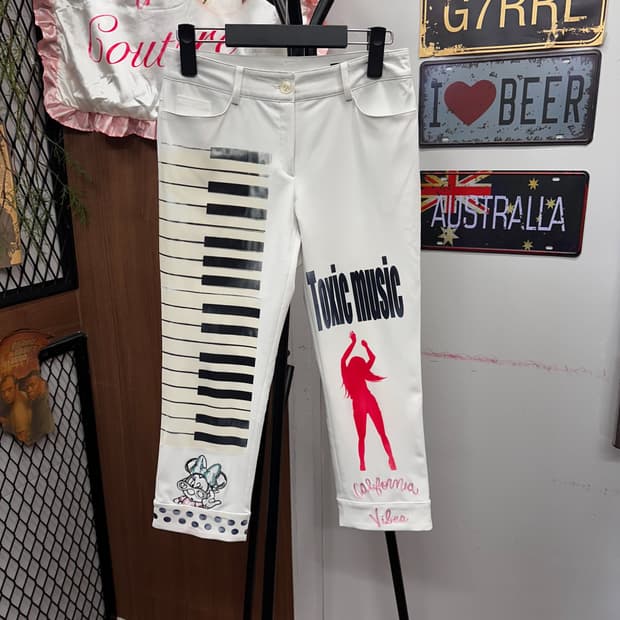 Walt Disney Reprint Frutiger Capri Pants