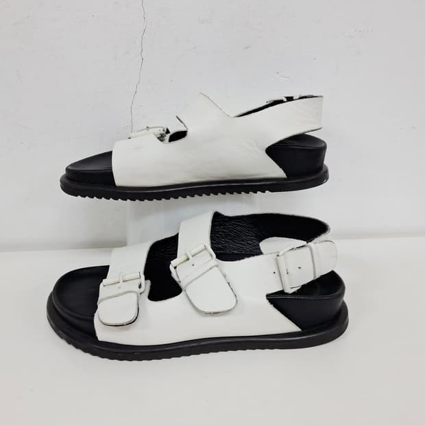 LTRT 레프트라이트 가죽 여성 샌들 235 상태좋음