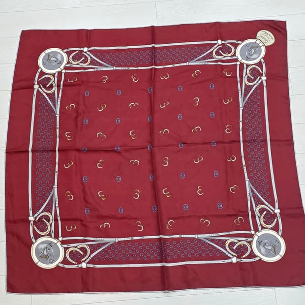 구찌  빈티지 실크 스카프 홀스빗 승마 디자인(버건디)