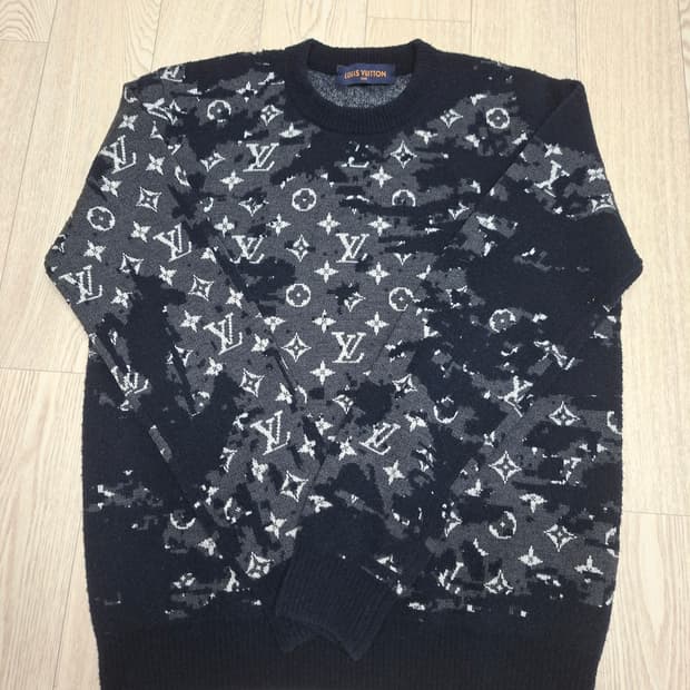 [정품]루이비통 니트 s사이즈 95사이즈!