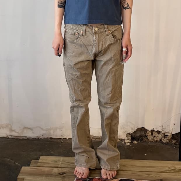 Levi’s 517 베이지 부츠컷 팬츠