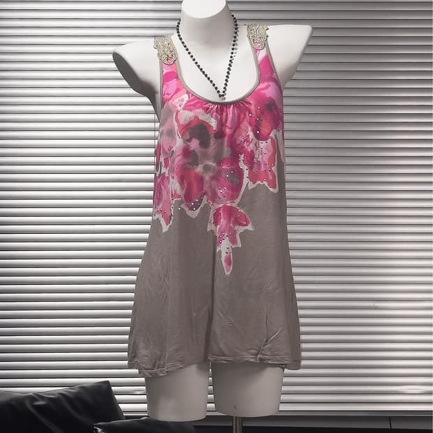{UNKNOWN} Floral Crochet Lace Top