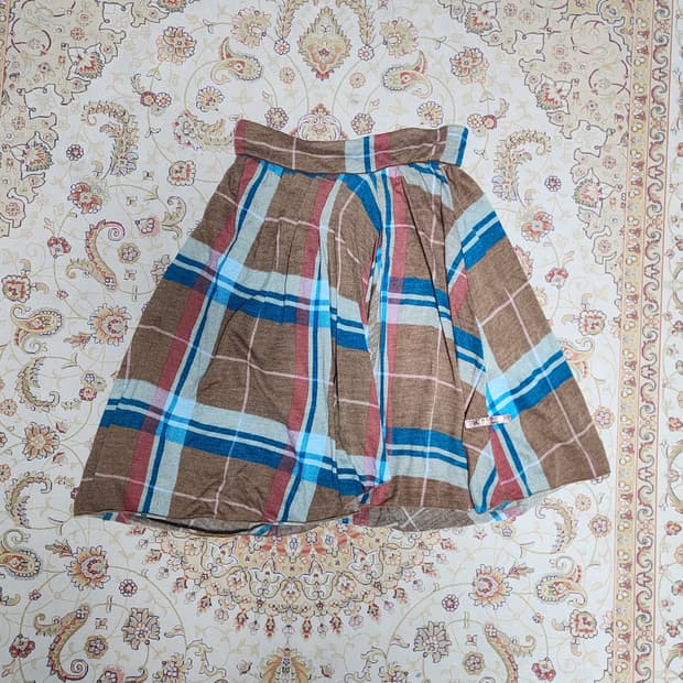 써스데이아일랜드 울혼방 체크 스커트 s